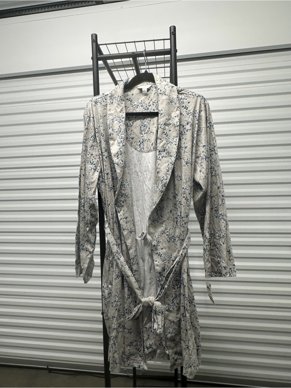 Light Floral Robe - Cream and Blue